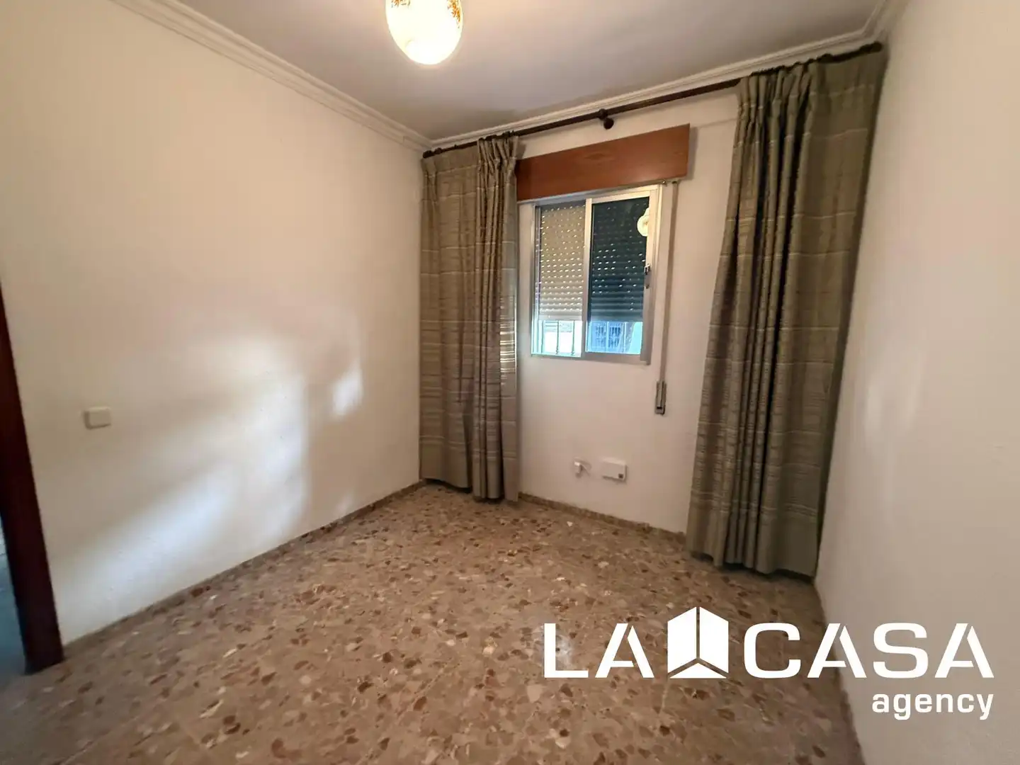 Bedroom of Flat for sale in Dos Hermanas