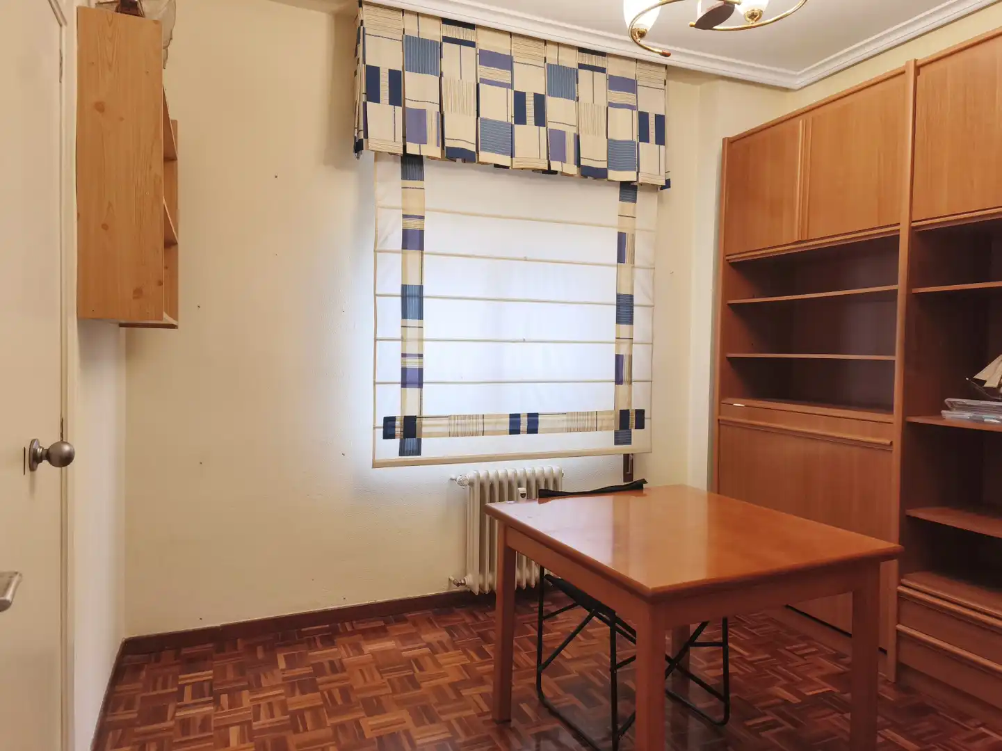 Schlafzimmer von Wohnung zum Verkauf in  Logroño mit Heizung und Parkett