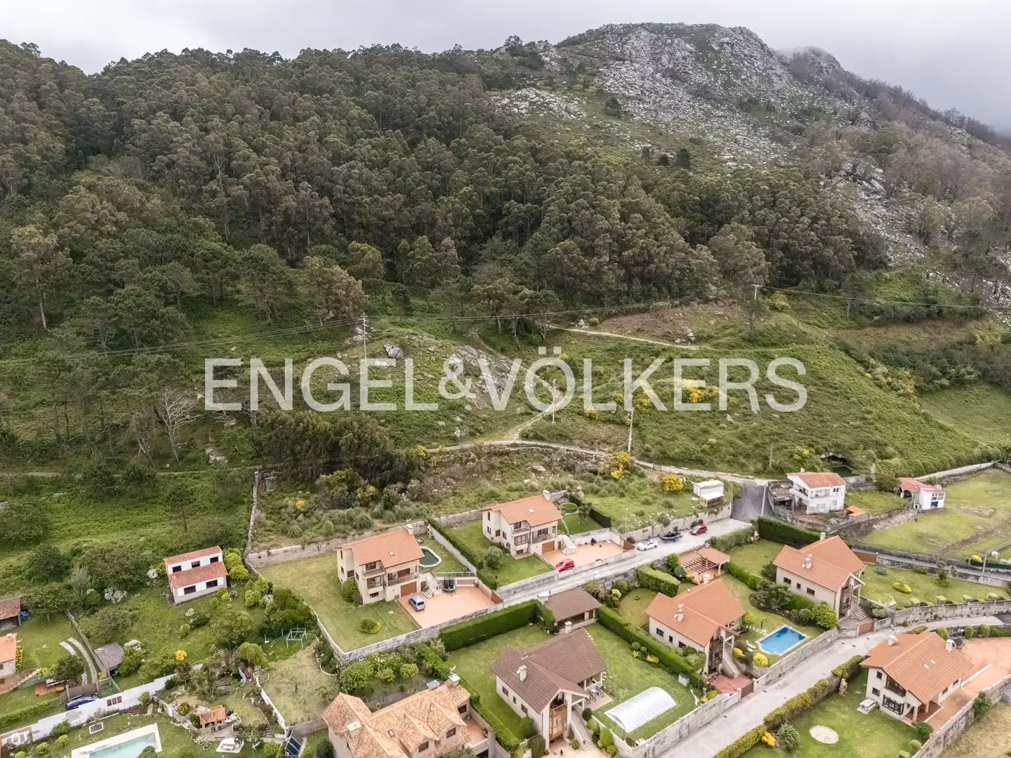 Casa o xalet en venda en Oia amb Calefacció, Jardí privat i Parquet