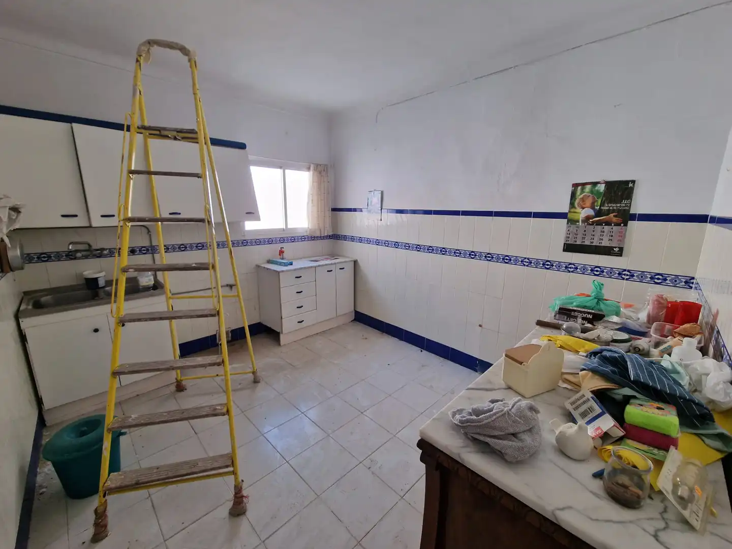 Casa amb terrassa en venda a Calle Pintor Velázquez 44, imagen 4