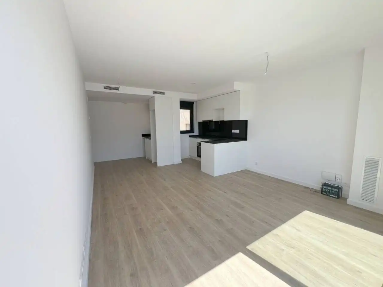 Living room of Apartments for sale in Cubelles  with Air Conditioner, Heating and Parquet flooring
