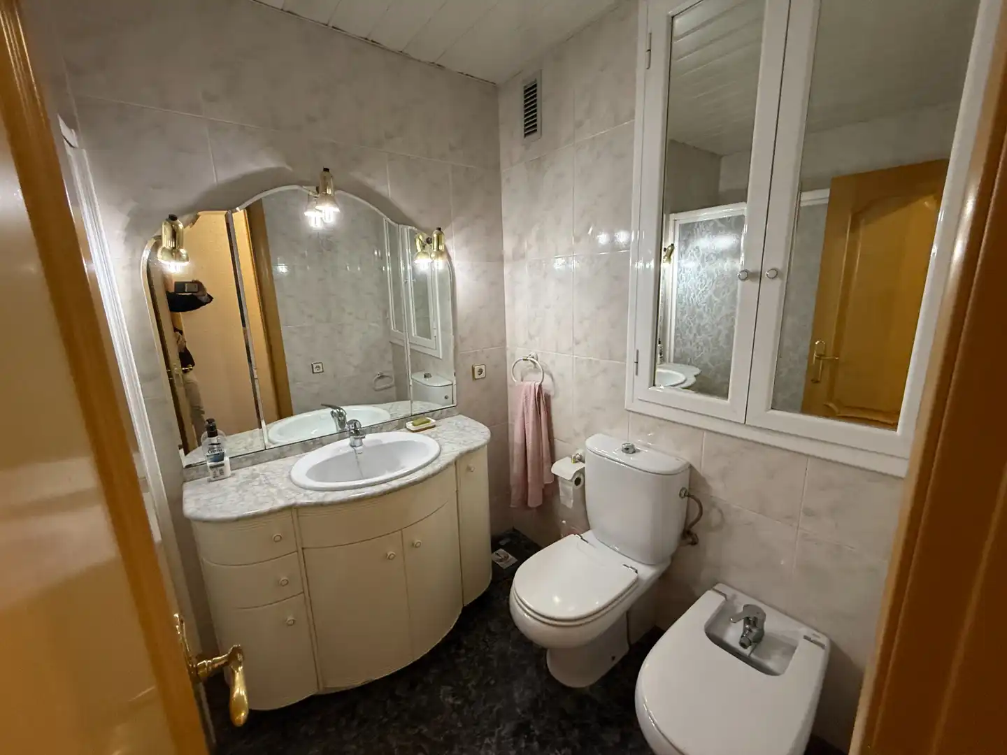 Badezimmer von Wohnung zum Verkauf in Terrassa mit Klimaanlage, Heizung und Terrasse