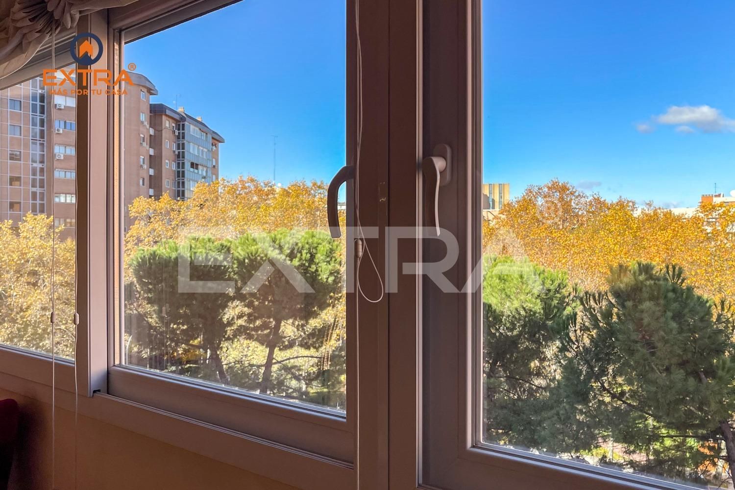 Bedroom of Flat for sale in  Madrid Capital  with Air Conditioner, Heating and Private garden