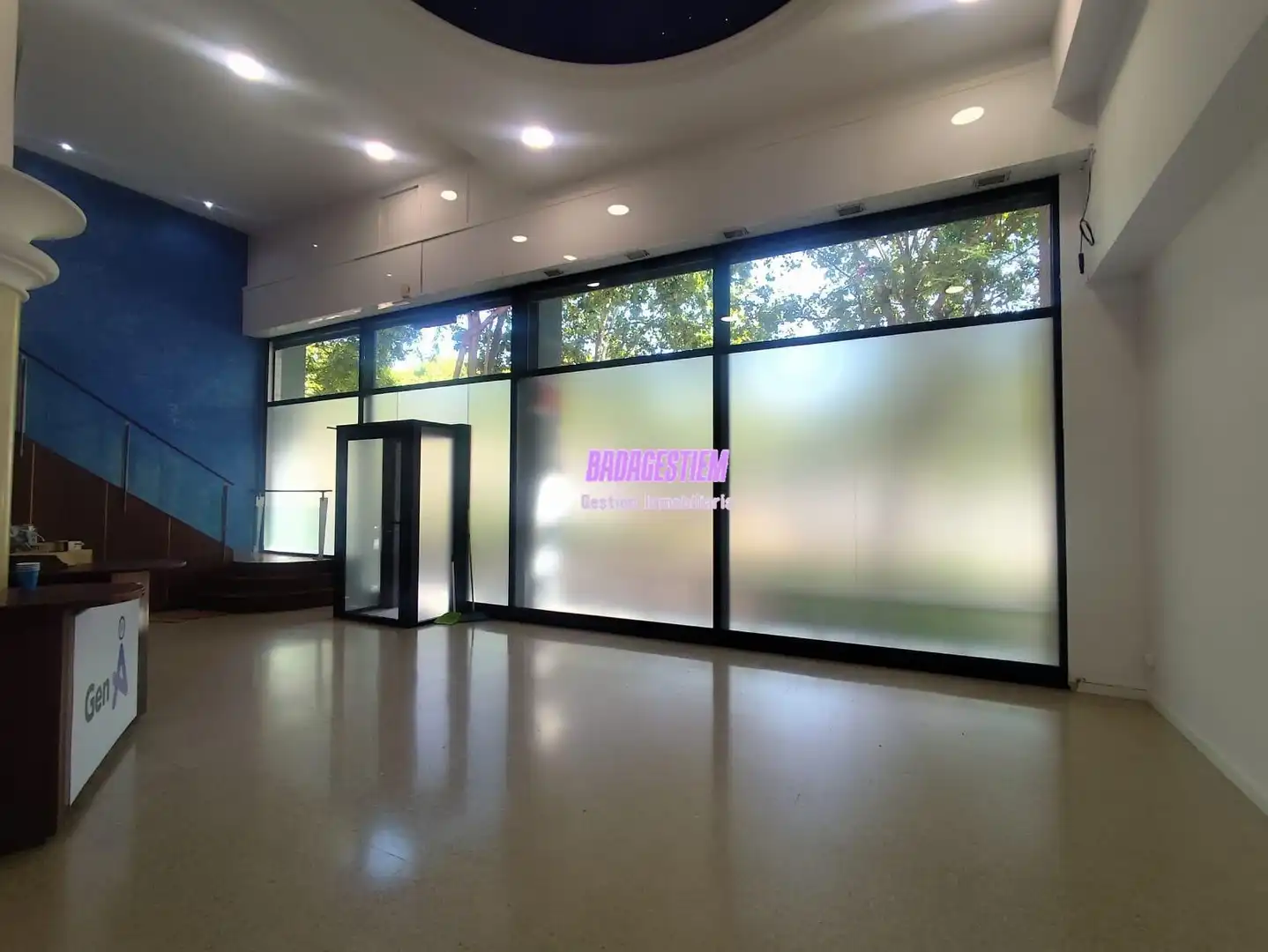 Local comercial en alquiler en Montigalà - Sant Crist, imagen 2