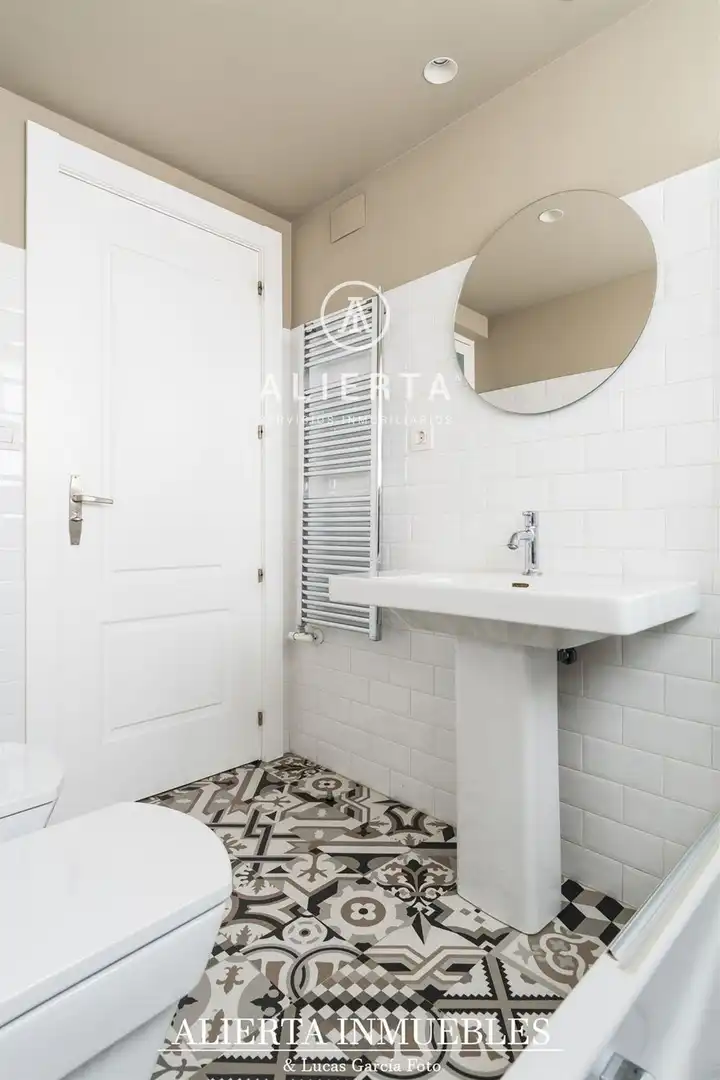 Piso en venta en de Almagro, Doctor Cerrada