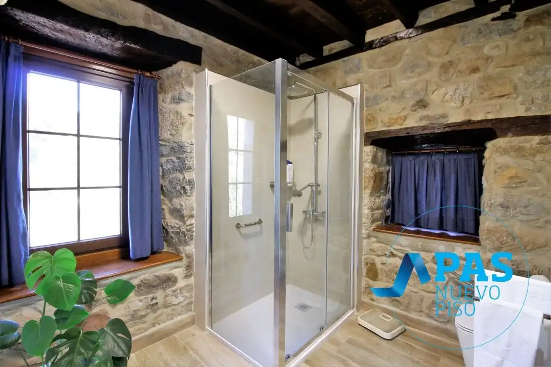 Bathroom of Houses for sale in Camaleño  with Heating, Private garden and Terrace