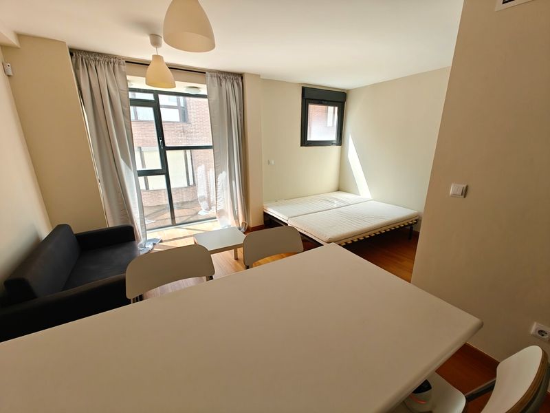 Bedroom of Flat to rent in  Madrid Capital  with Air Conditioner, Heating and Furnished