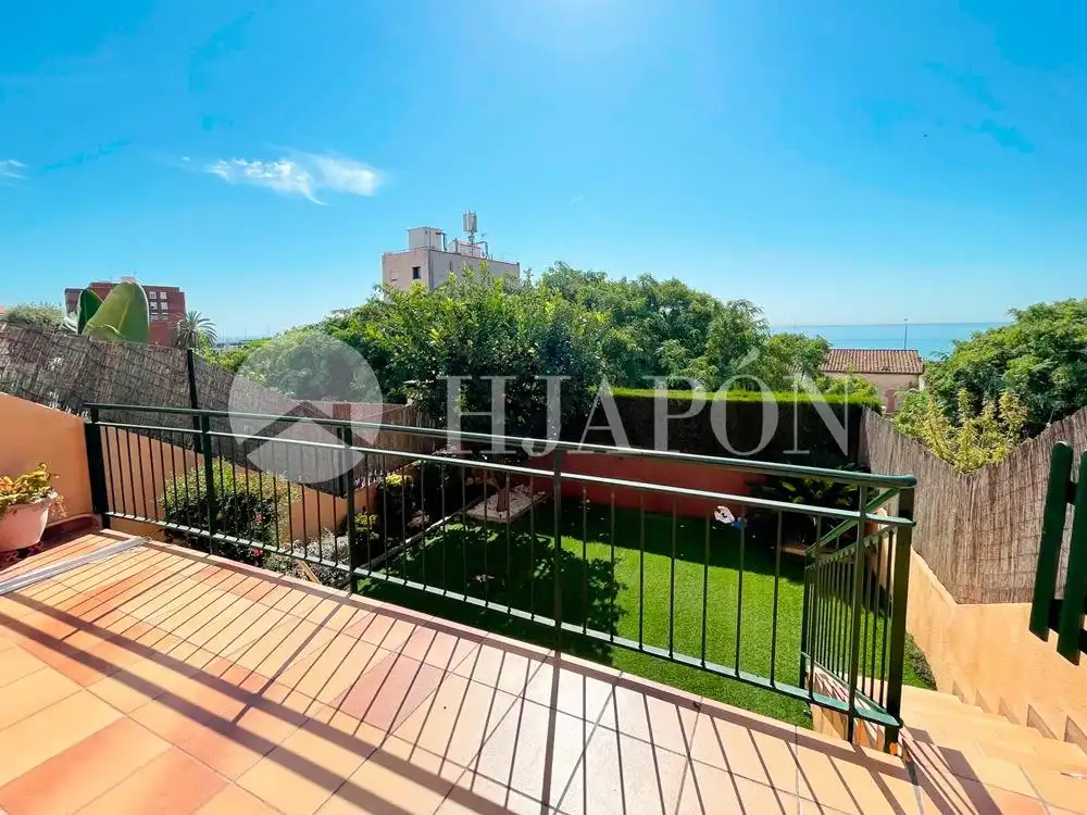 Jardín de Casa adosada en venta en El Masnou con Calefacción, Jardín privado y Terraza