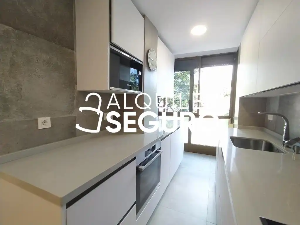 Kitchen of Flat for rent in Madrid  with Heating