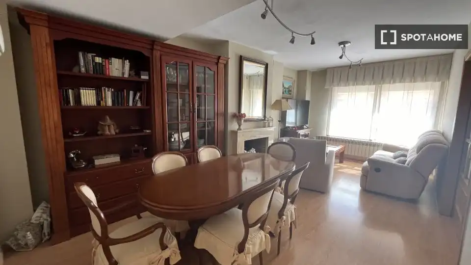 Comedor de Piso para compartir en Murcia con Aire acondicionado, Calefacción y Amueblado