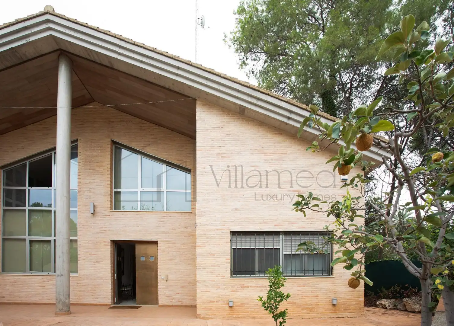 Exterior view of Houses for sale in L'Eliana  with Air Conditioner, Private garden and Terrace