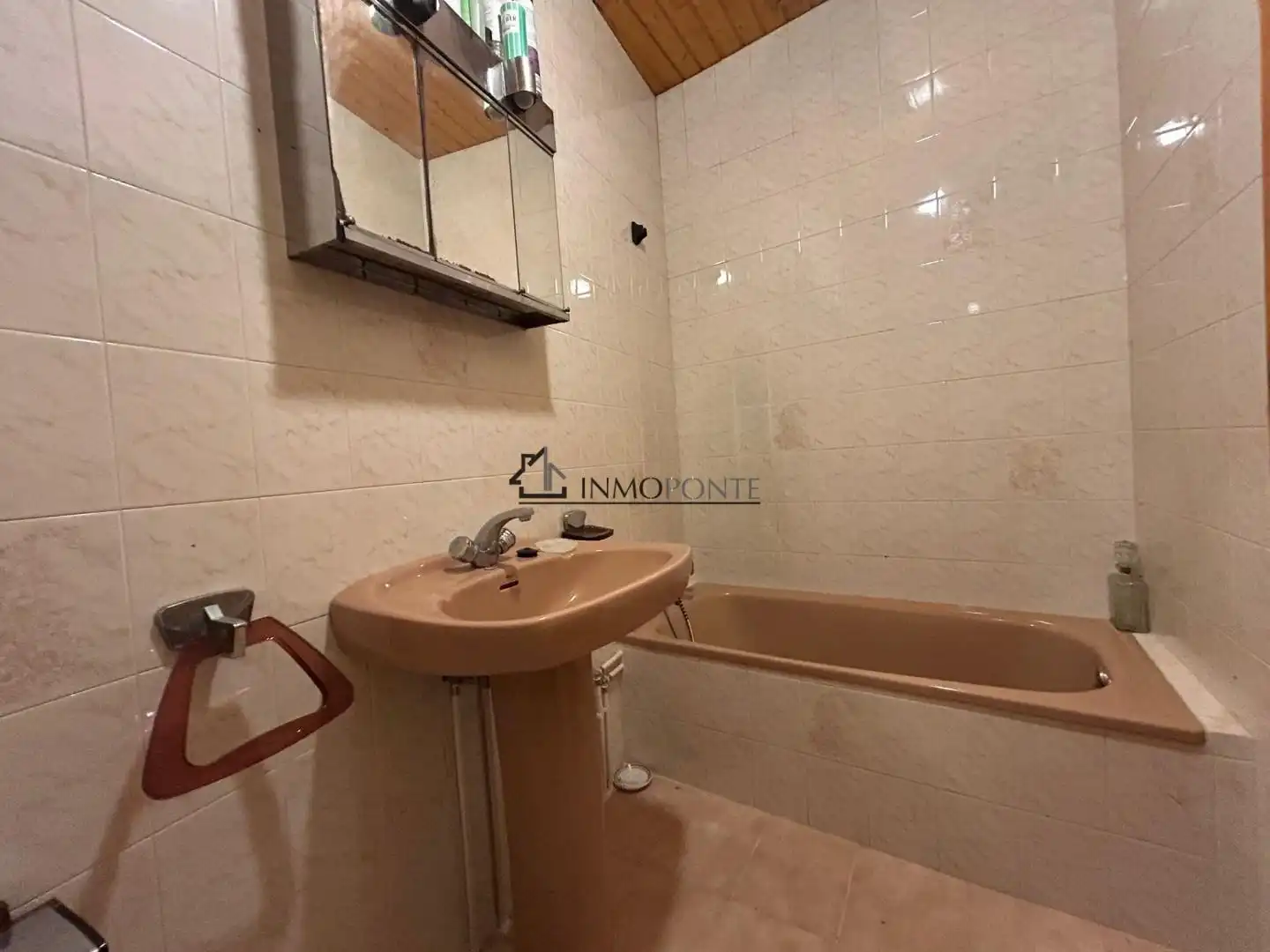 Bany de Casa o xalet en venda en Cerdedo amb Jardí privat