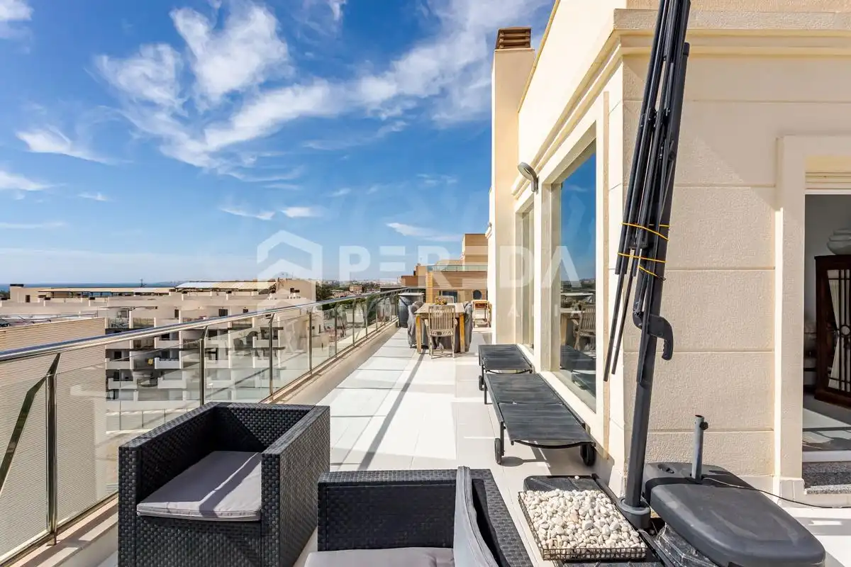 Terraza de Ático en venta en Roquetas de Mar con Aire acondicionado, Terraza y Piscina comunitaria