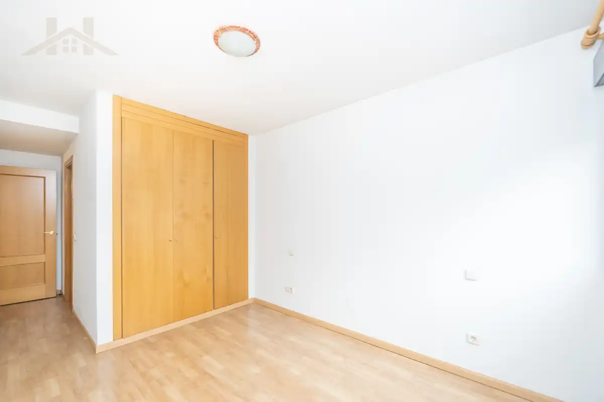 Bedroom of Flat for sale in El Escorial  with Heating, Parquet flooring and Storage room