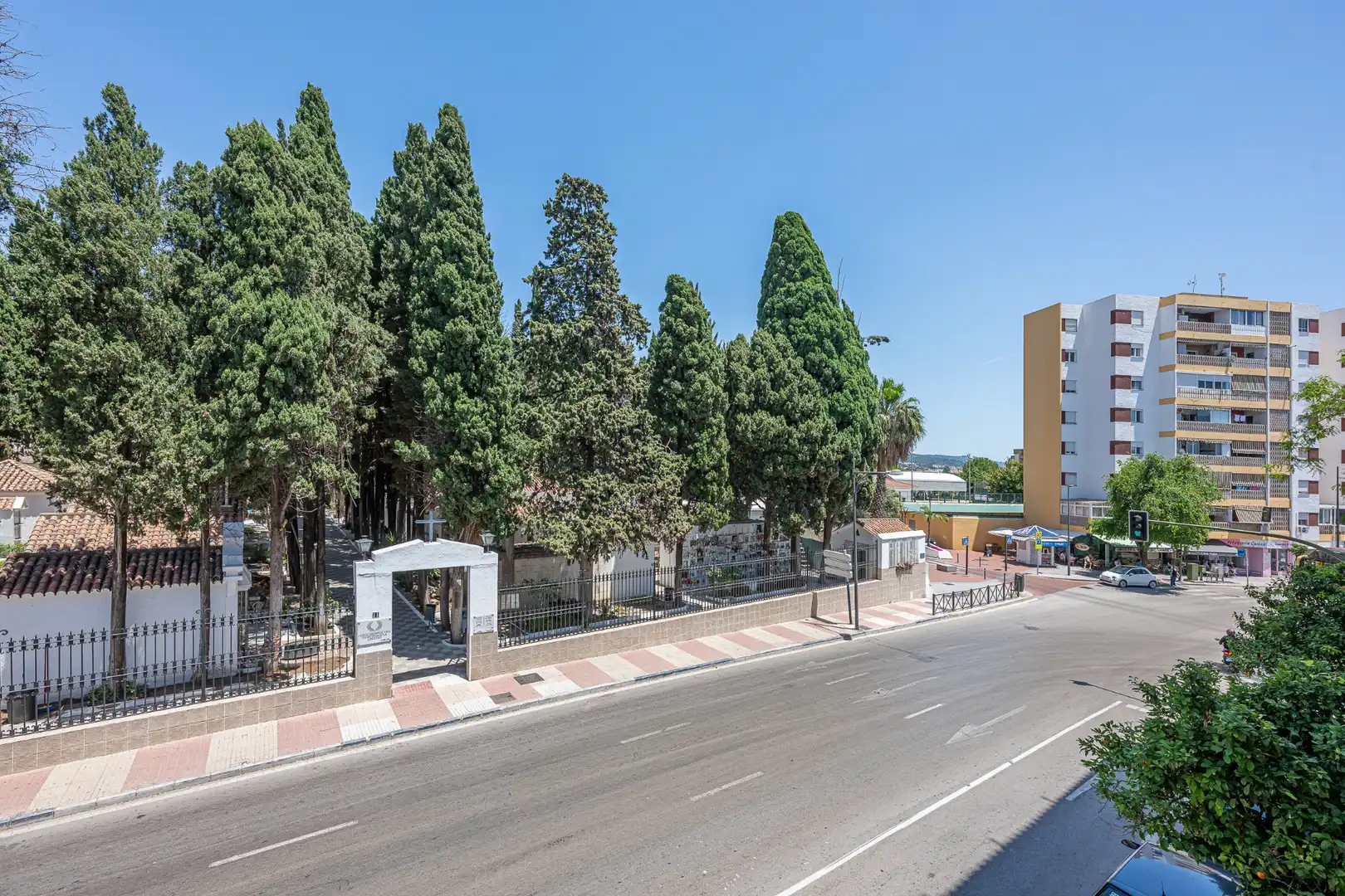Vista exterior de Piso en venta en Marbella con Terraza y Amueblado