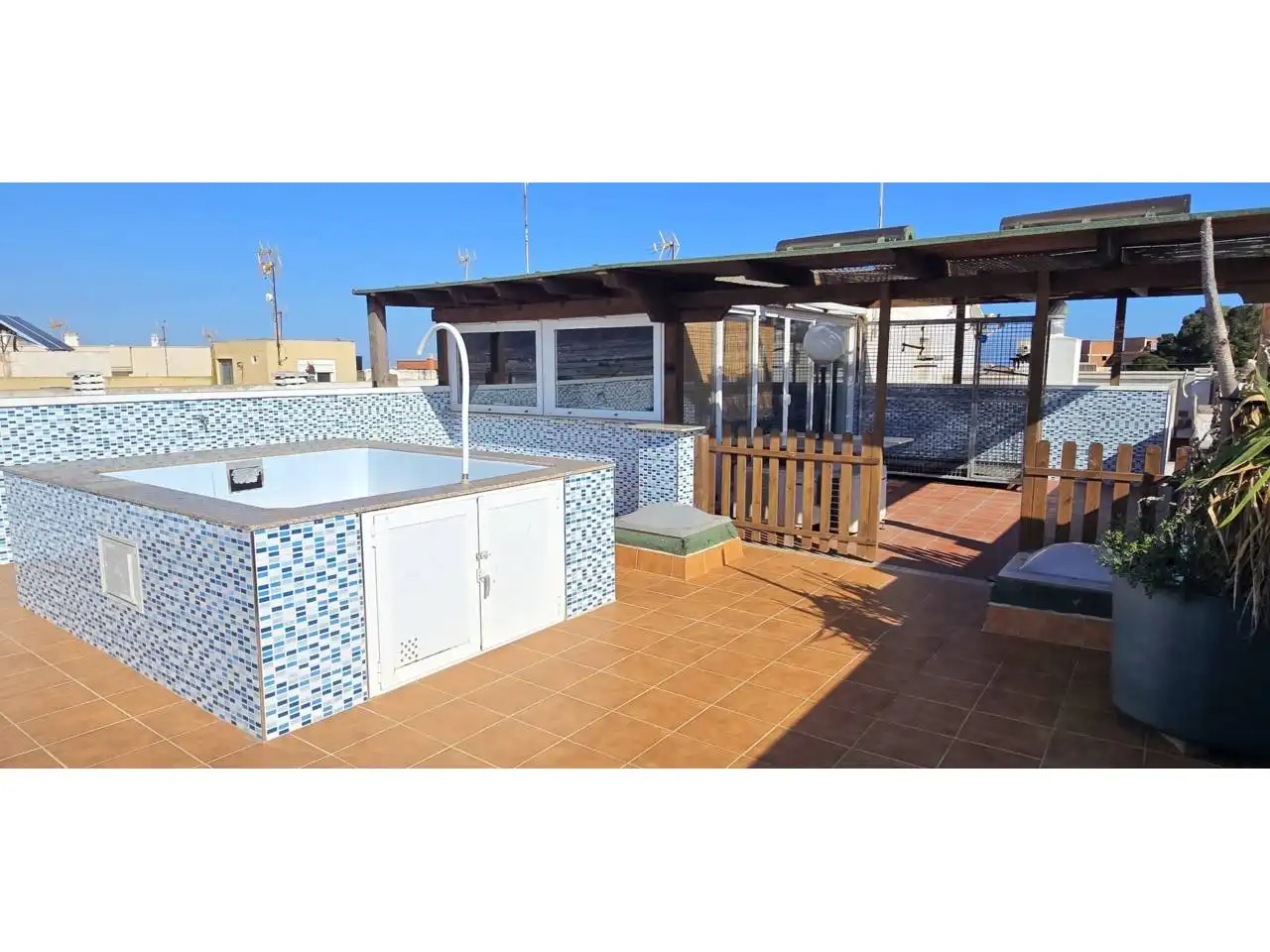 Terrace of Detached homes for sale in Roquetas de Mar  with Terrace and Furnished