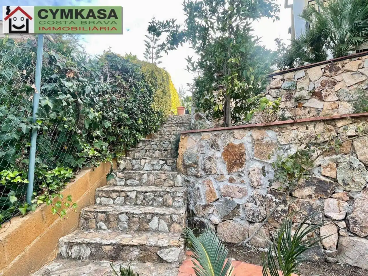 Vista exterior de Casa o xalet en venda en Lloret de Mar amb Aire condicionat, Calefacció i Jardí privat