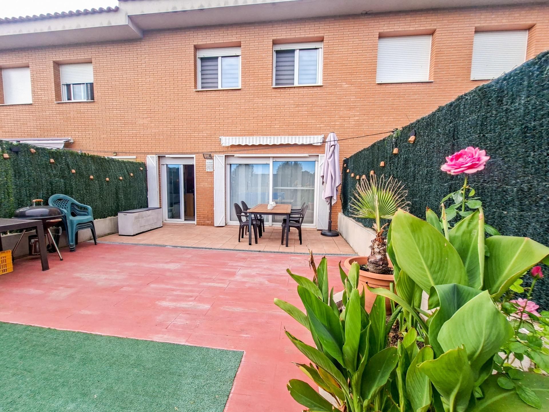 Terrassa de Casa adosada en venda en Vila-seca amb Aire condicionat, Calefacció i Jardí privat