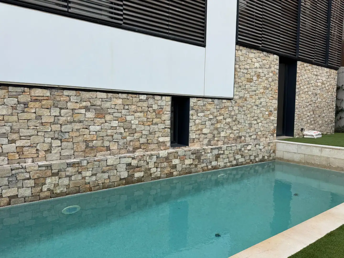 Piscina de Casa o chalet en venta en Barcelona con Aire acondicionado, Calefacción y Jardín privado