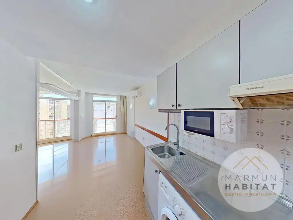 Cuina de Apartament en venda en Calella amb Aire condicionat, Calefacció i Jardí privat