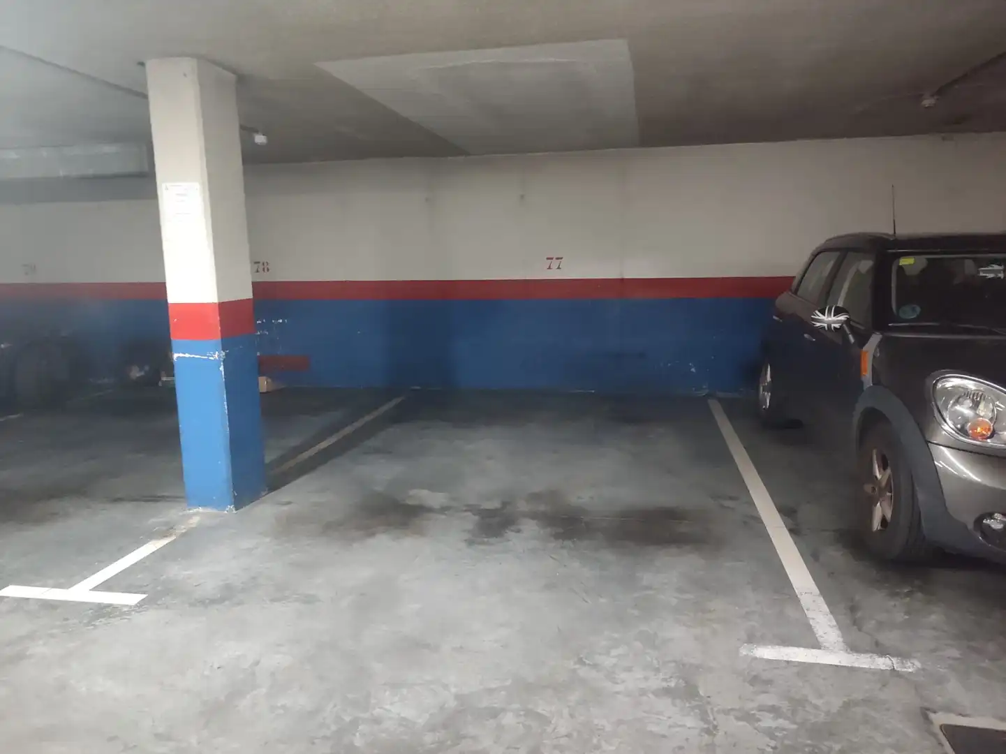 Parking de Piso de alquiler en Gijón  con Calefacción, Parquet y Trastero