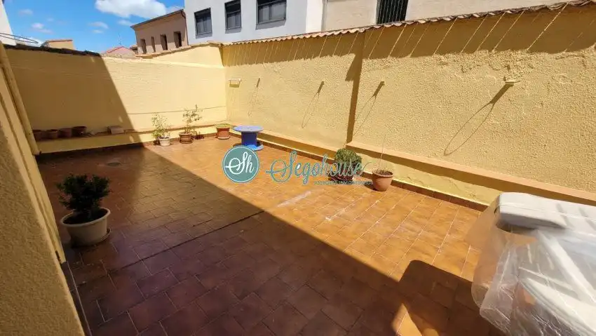 Terrassa de Casa o xalet en venda en Segovia amb Calefacció, Parquet i Terrassa