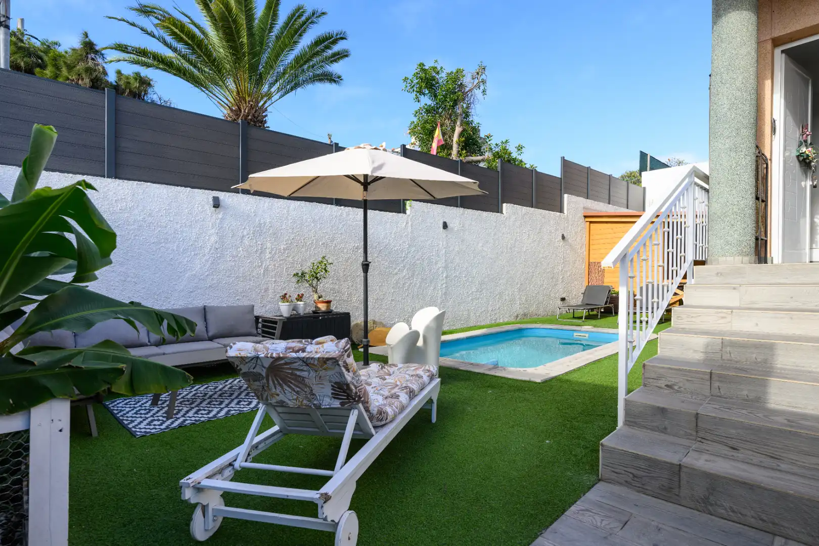 Piscina de Casa adosada en venda en Las Palmas de Gran Canaria amb Jardí privat, Terrassa i Traster