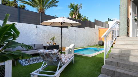 Foto 4 de Casa adosada en venda a Calle Escritor Secundino Delgado, Las Mesas - El Toscón, Las Palmas de Gran Canaria