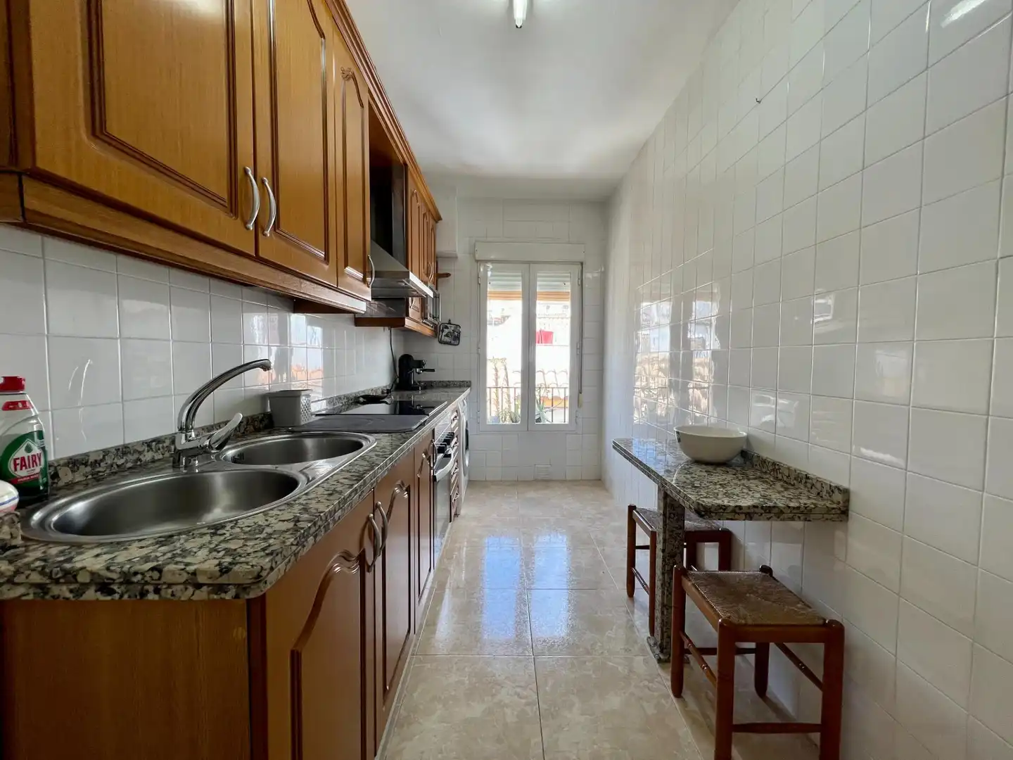 Küche von Wohnung zur untervermieten in Córdoba mit Klimaanlage, Heizung und Terrasse