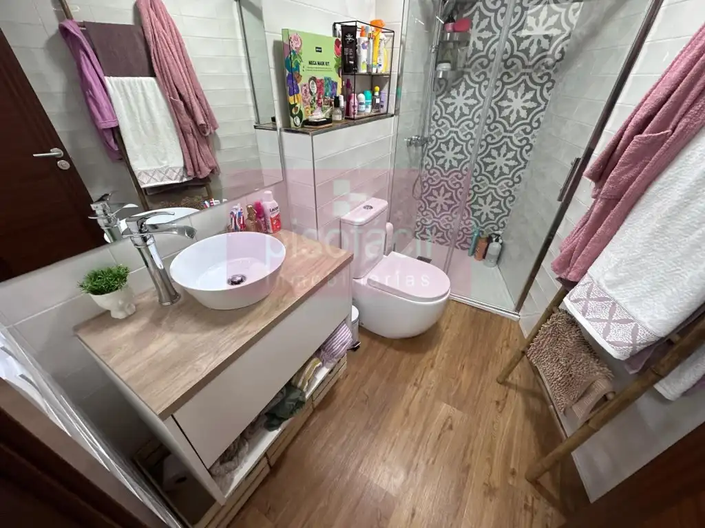 Bathroom of Flat for sale in Lugo