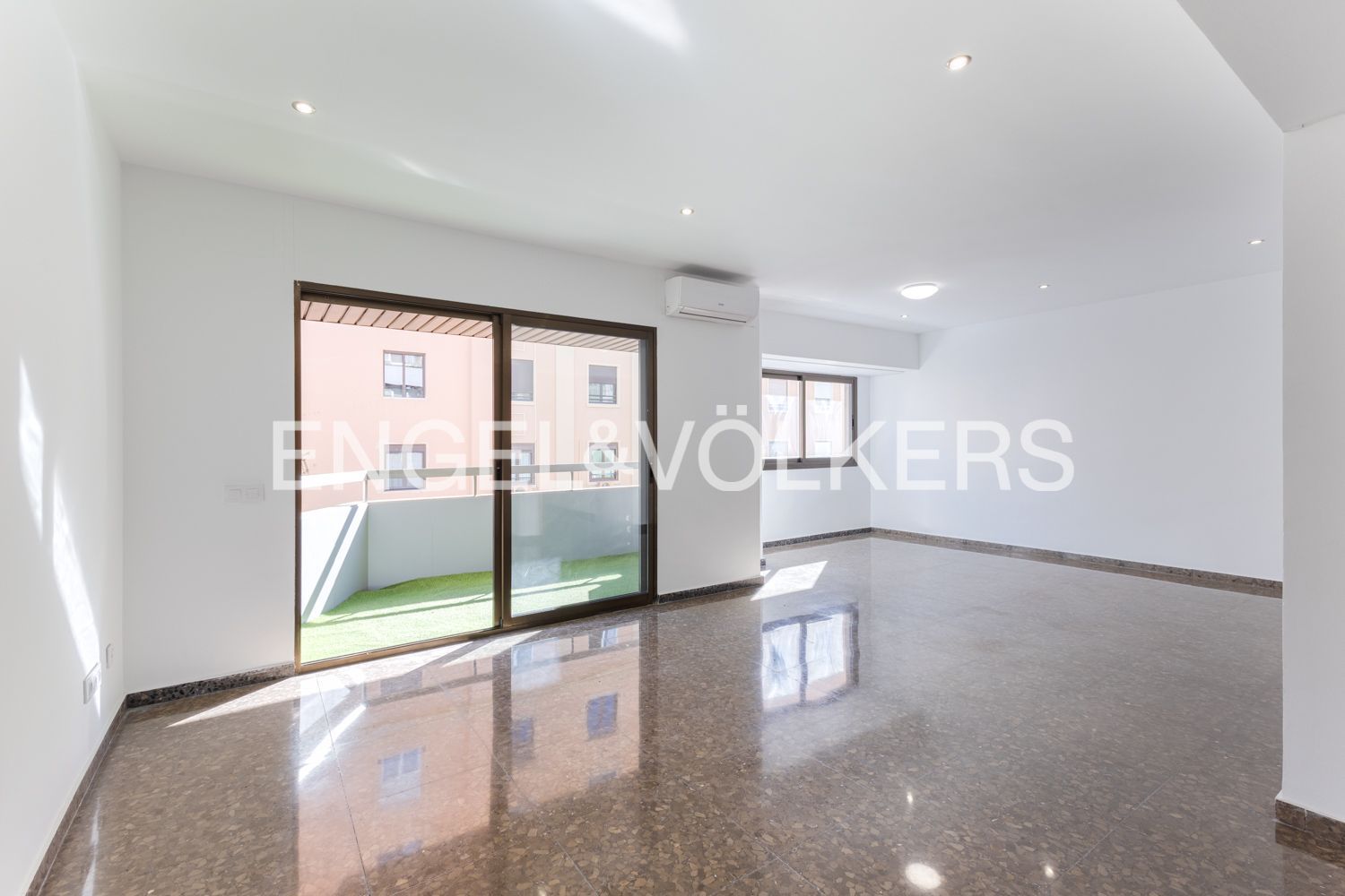 Sala d'estar de Apartament de lloguer en  Valencia Capital amb Aire condicionat, Calefacció i Terrassa