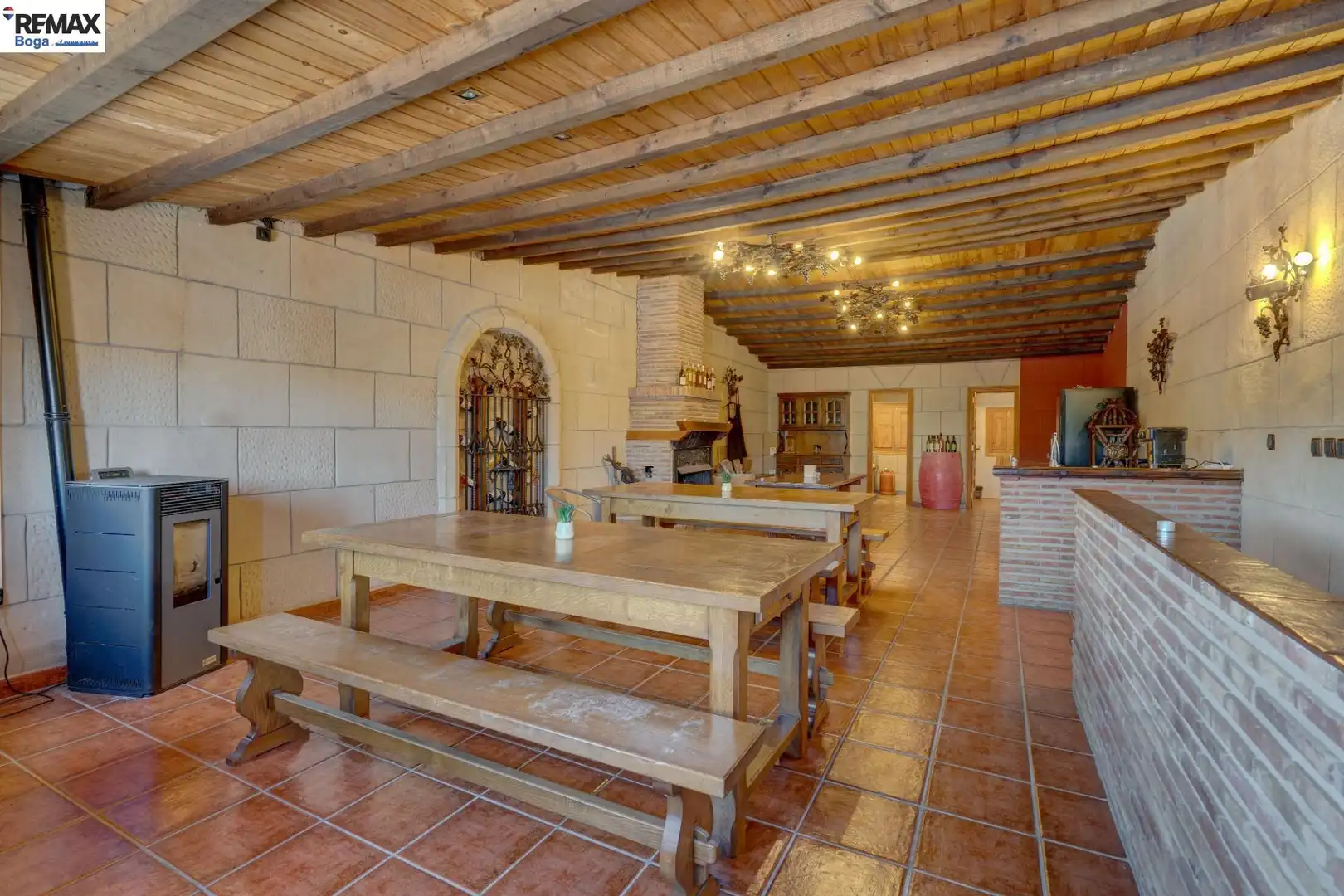 Commercial properties for sale in Cordovín  with Furnished