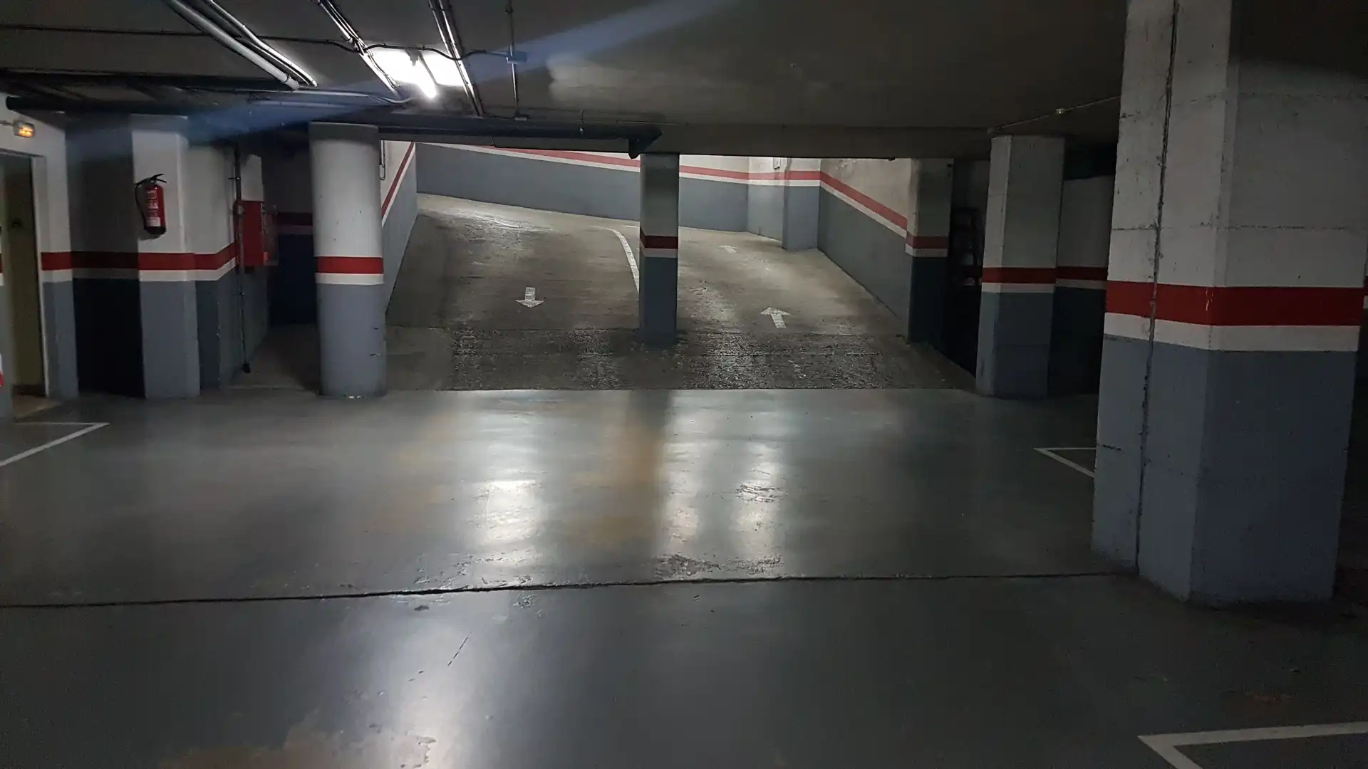 Garaje de alquiler en Rambla del Poblenou, 137, El Poblenou