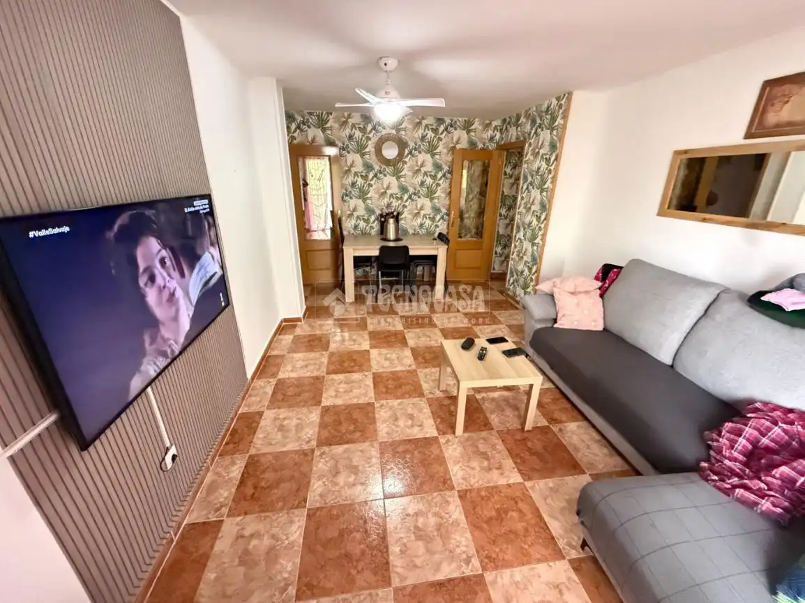 Living room of Flat for sale in Guadalajara  with Air Conditioner, Heating and Balcony
