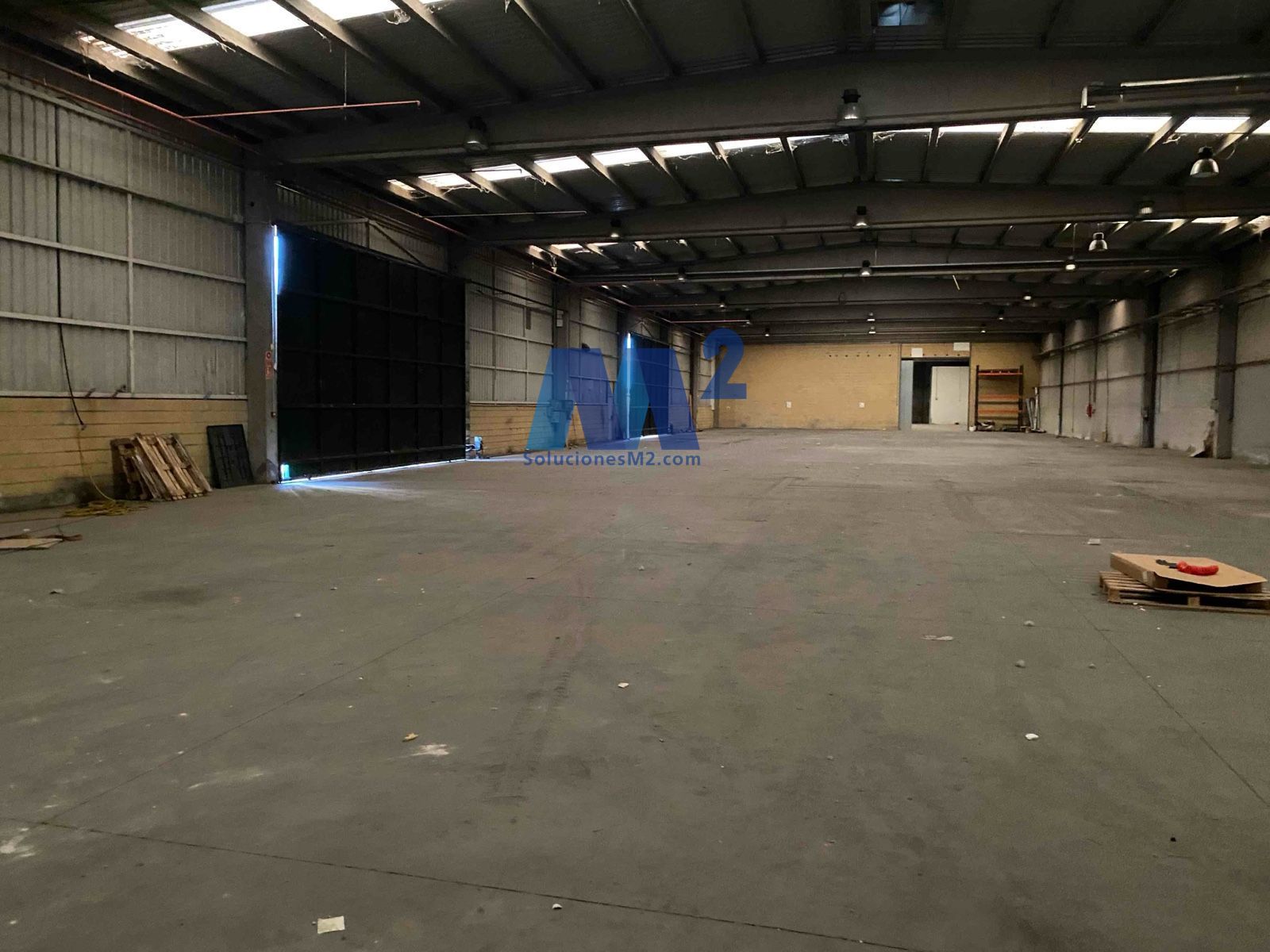 Fabrikhallen zur Miete in Meco