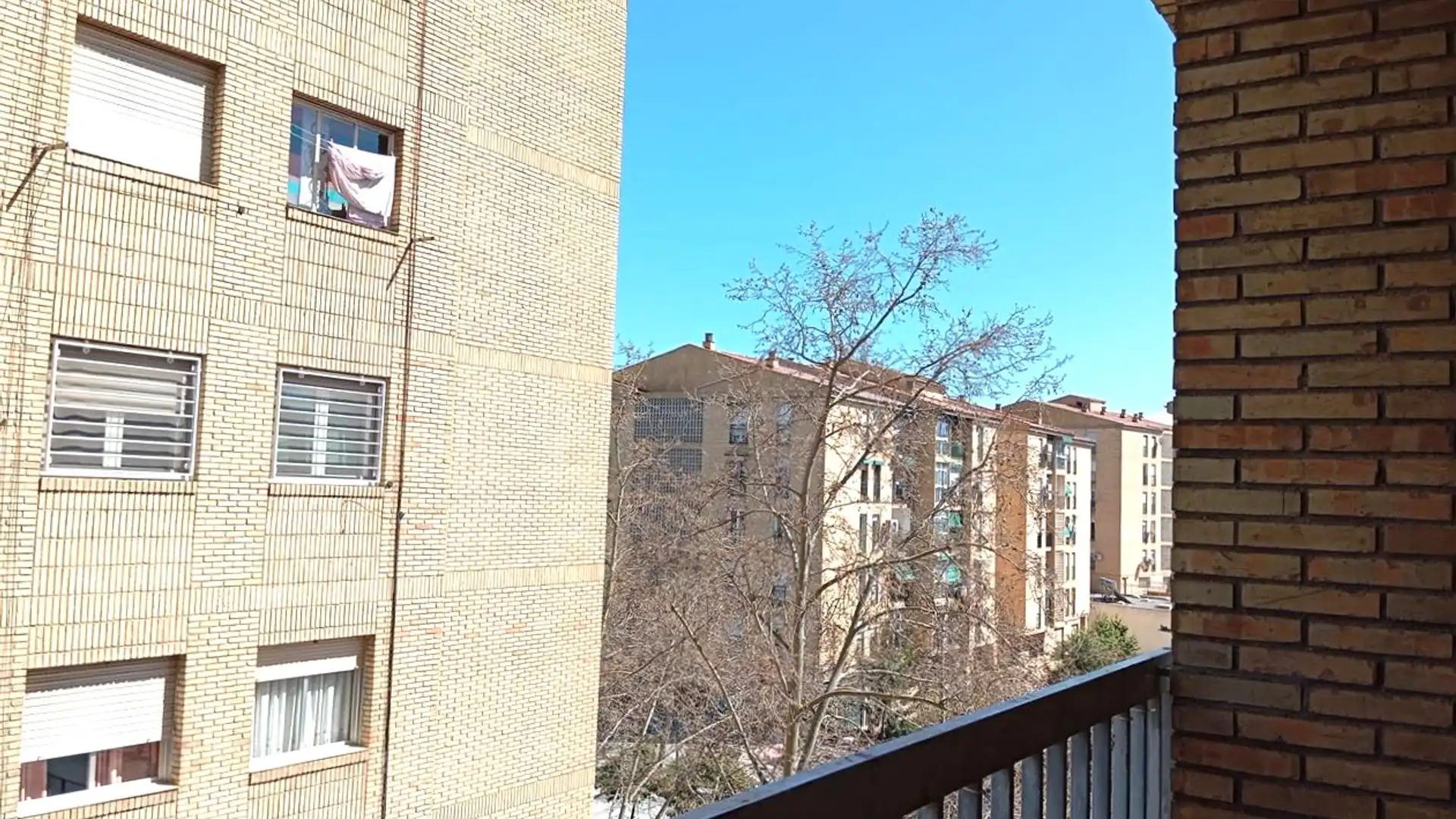 Terraza de Piso en venta en  Granada Capital con Calefacción y Balcón