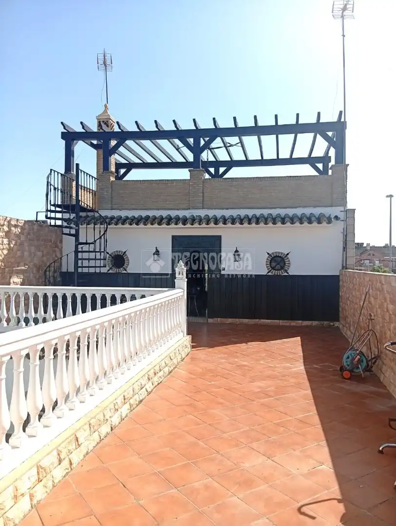 Terraza de Casa adosada en venta en Coria del Río