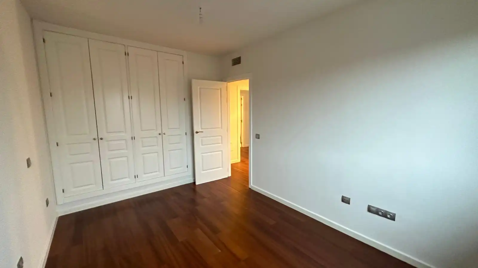 Bedroom of Houses for sale in Villaviciosa de Odón  with Air Conditioner, Heating and Private garden