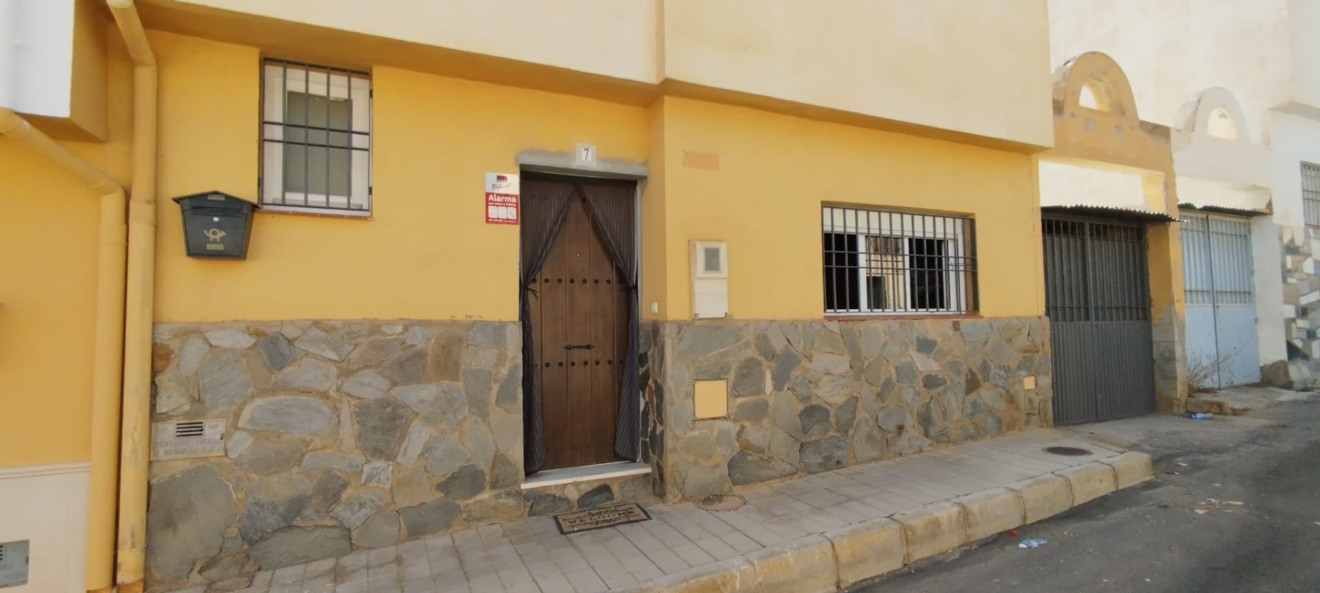 Exterior view of Single-family semi-detached for sale in Valle del Zalabí  with Furnished