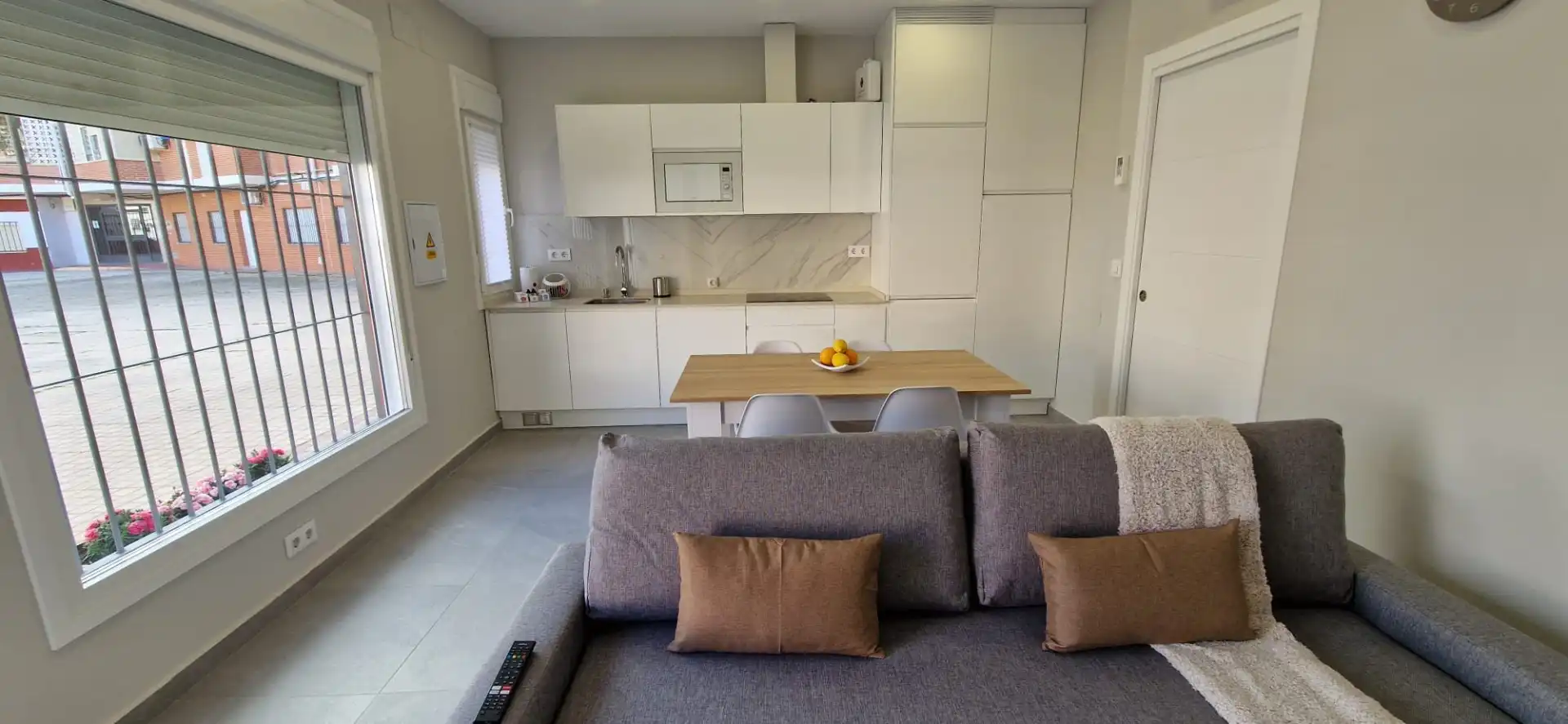 Cocina de Apartamento de alquiler en Cáceres con Aire acondicionado, Amueblado y Lavadora