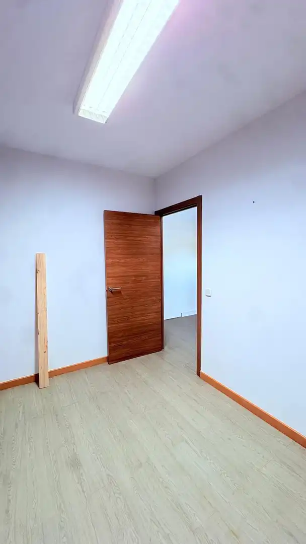 Local comercial de lloguer a Poble, imagen 10
