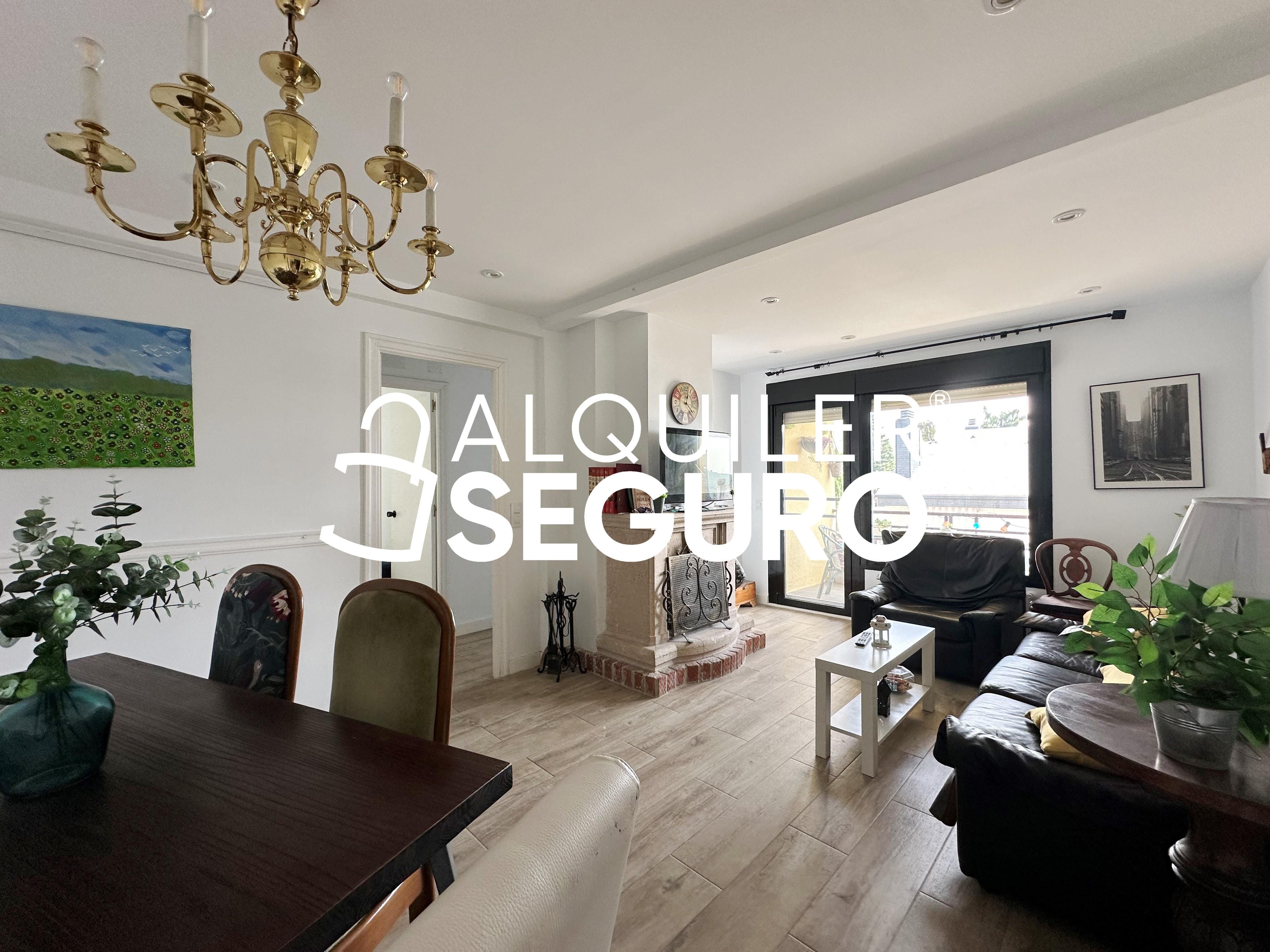 Wohnzimmer von Wohnung miete in Navacerrada mit Heizung, Terrasse und Schwimmbad