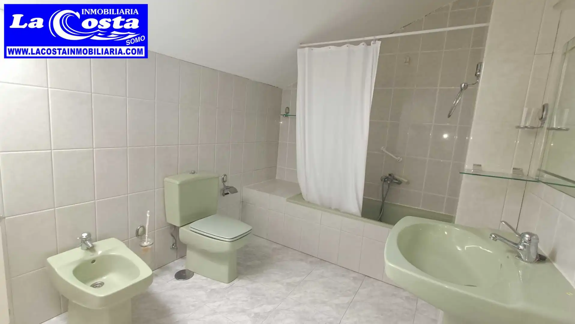 Badezimmer von Haus oder Chalet zum Verkauf in Ribamontán al Mar mit Heizung, Privatgarten und Terrasse