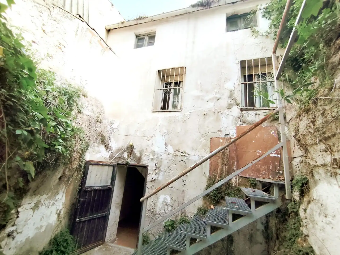 Vista exterior de Casa o xalet en venda en Almoguera amb Jardí privat