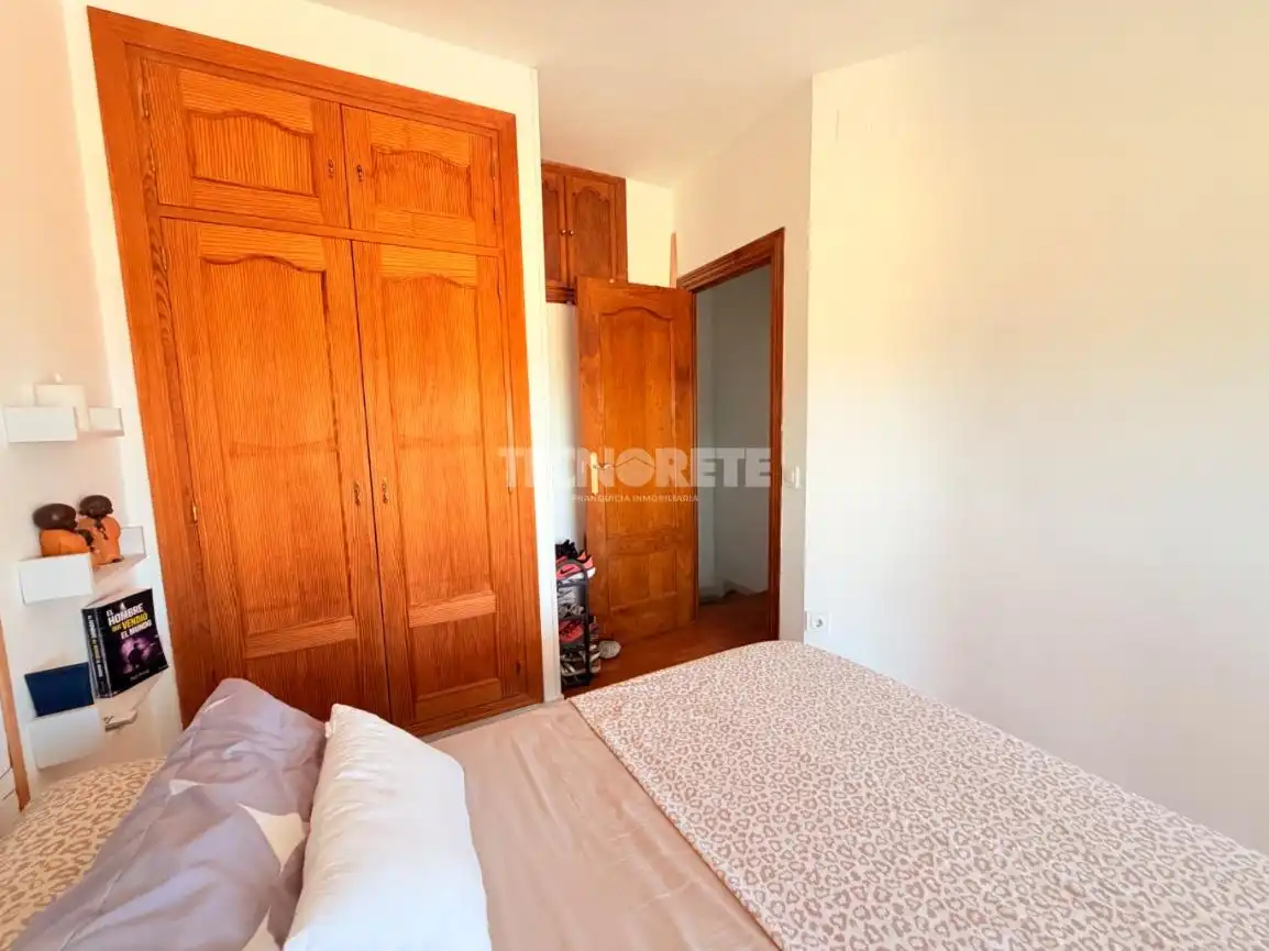 Dormitori de Casa adosada en venda en Oropesa amb Balcó