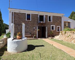 Vista exterior de Casa o xalet en venda en Dénia amb Aire condicionat, Calefacció i Jardí privat