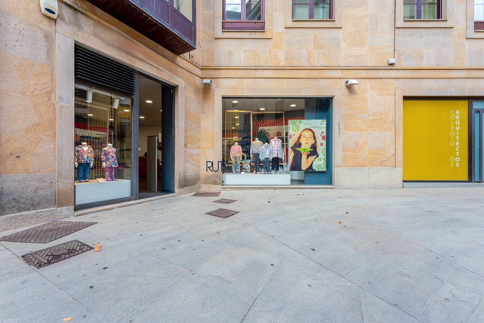 Premises for sale in Zamora Capital   with Air Conditioner and Heating