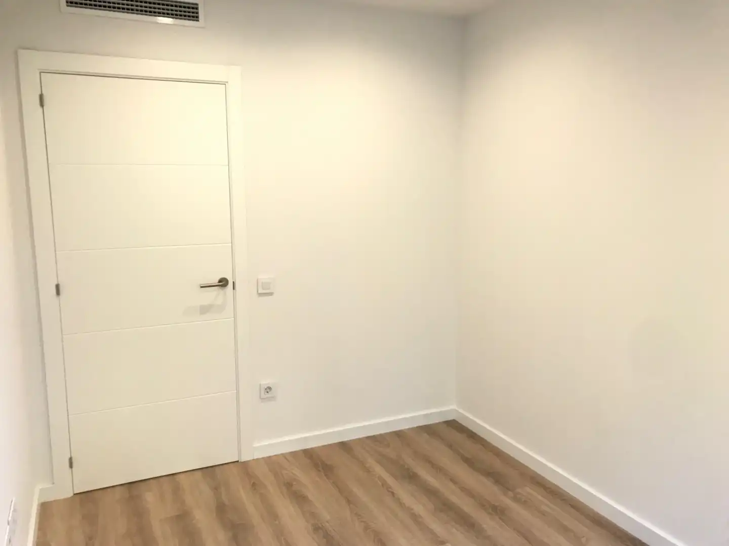 Wohnung zur Miete in Carrer Ripollès, Lledoner
