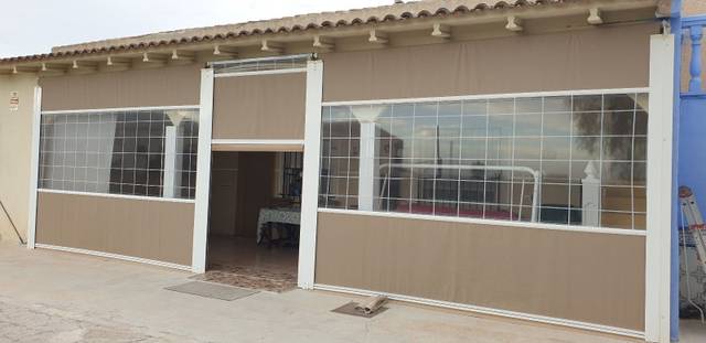 Casa adosada en Venta en Granja de Rocamora