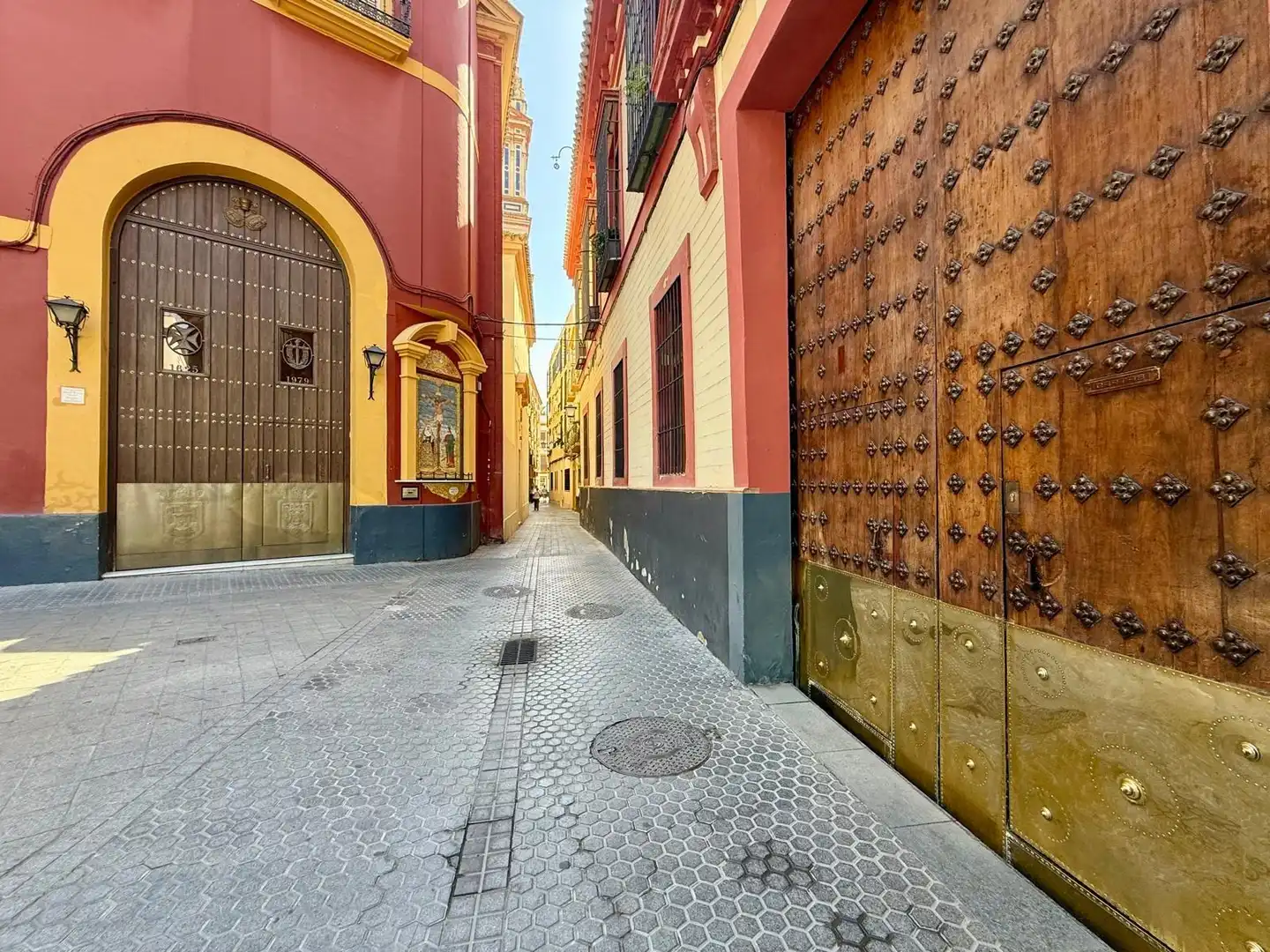Exterior view of Flat for rent in Sevilla  with Air Conditioner, Heating and Furnished